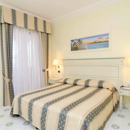 Hotell Flora Wellness & Beauty 3*